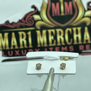 Brown Diamond Earrings 0.15 cts in k 18 .3 gms gold